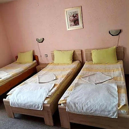 Готель Family Santo 3*
